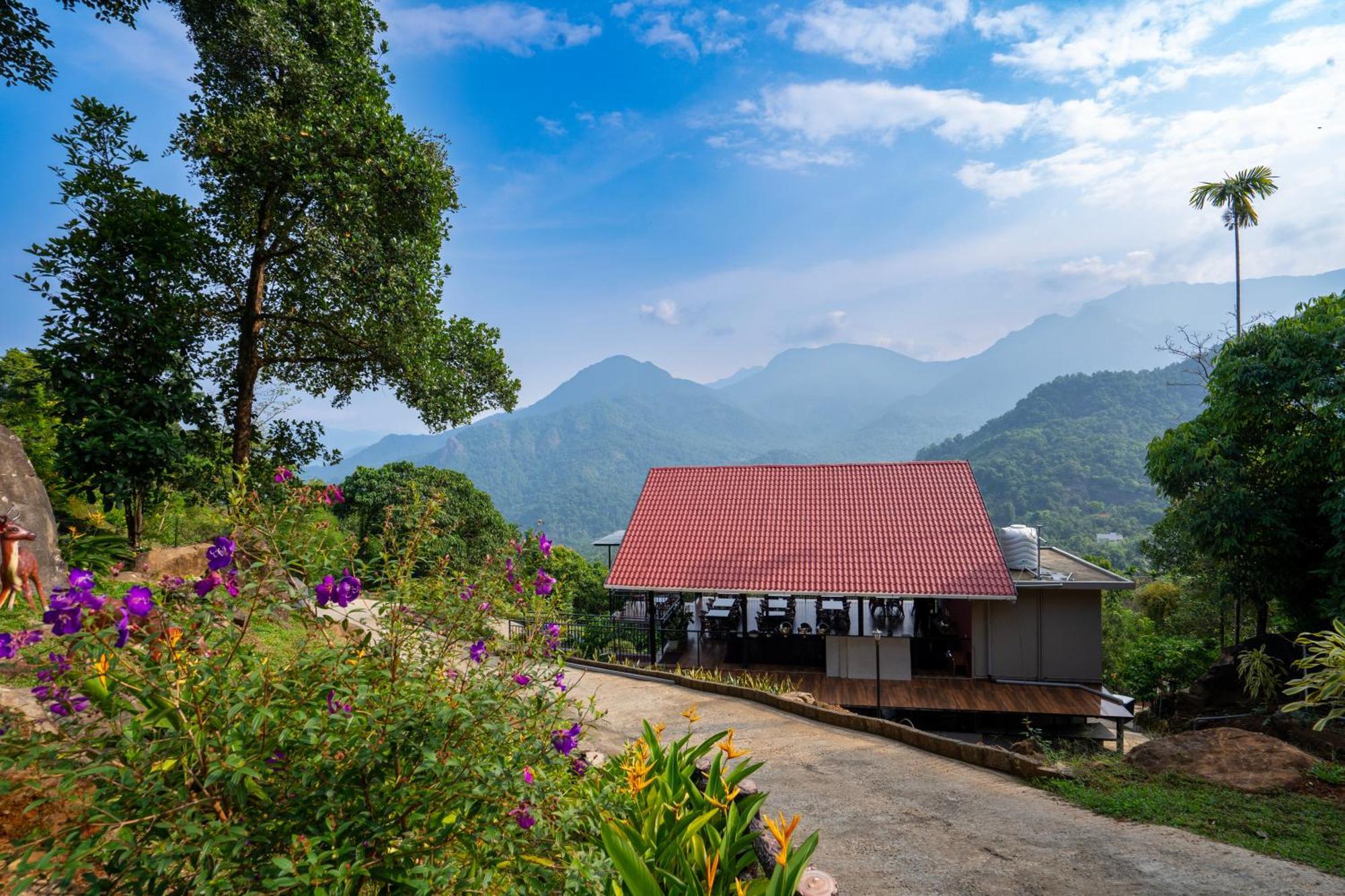 Karimb Resorts Vallikavungal エクステリア 写真