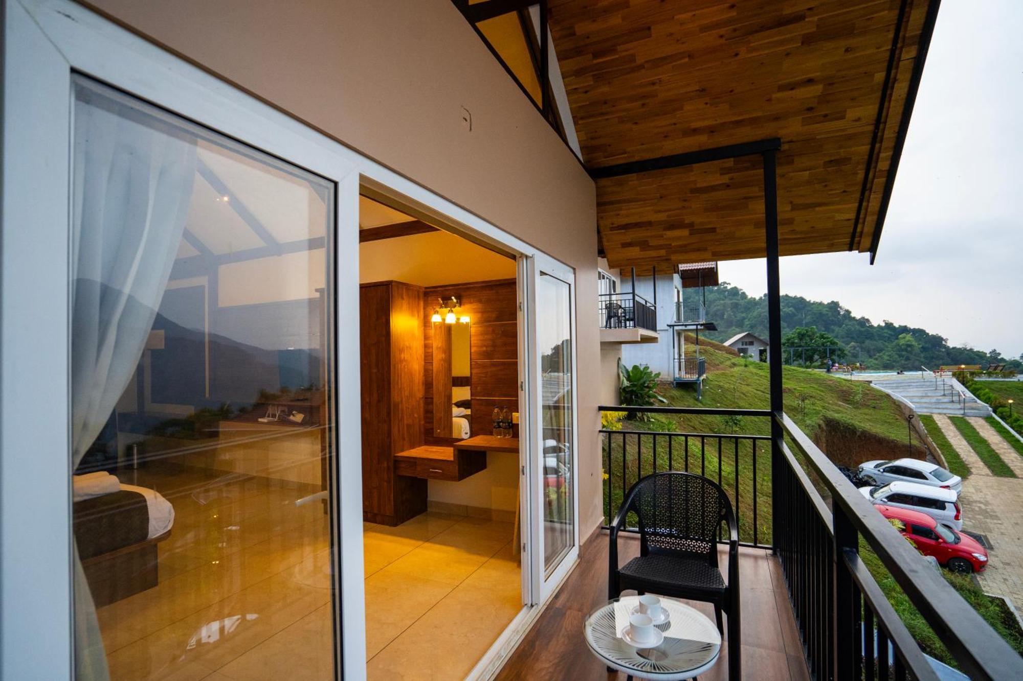 Karimb Resorts Vallikavungal エクステリア 写真
